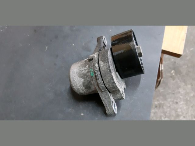 bontott NISSAN X-TRAIL II Vezérlés Lánc / Szíj Feszítő Görgő