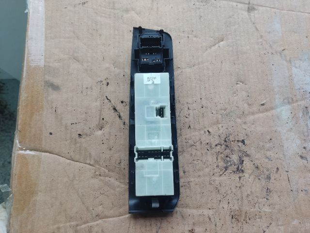 bontott NISSAN X-TRAIL II Bal első Ablakemelő Kapcsoló