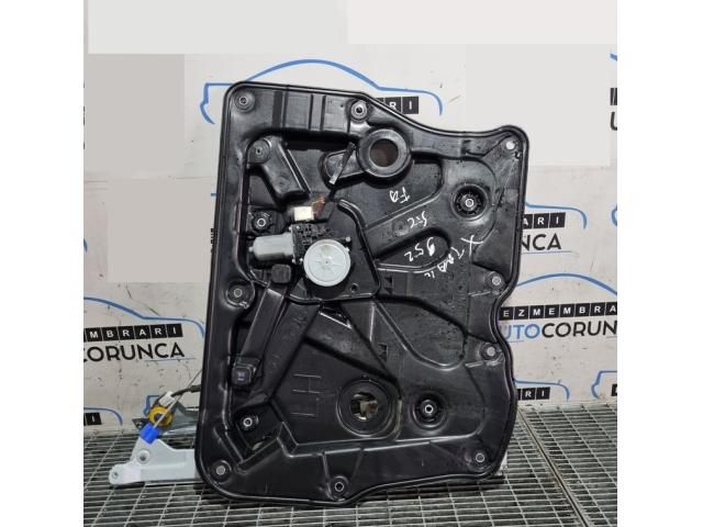 bontott NISSAN X-TRAIL II Bal első Ablakemelő Szerkezet (Elektromos)