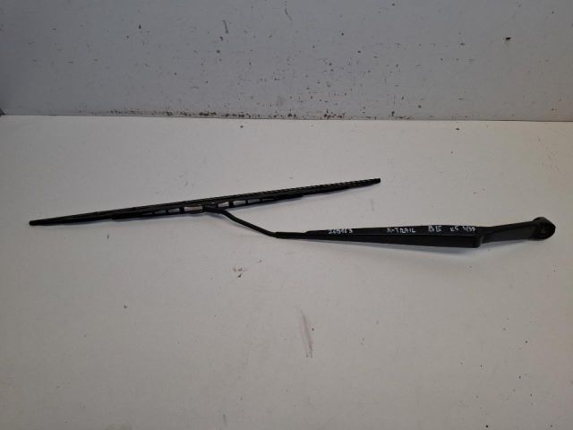 bontott NISSAN X-TRAIL II Bal első Ablaktörlő Kar