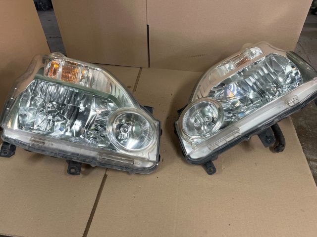 bontott NISSAN X-TRAIL II Bal Fényszóró