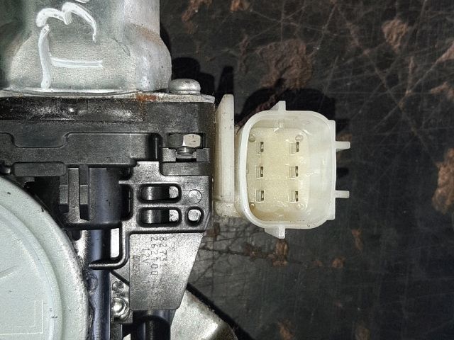 bontott NISSAN X-TRAIL II Bal hátsó Ablakemelő Szerkezet (Elektromos)