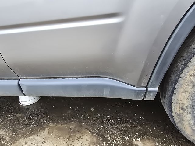 bontott NISSAN X-TRAIL II Bal hátsó Ajtó Díszléc