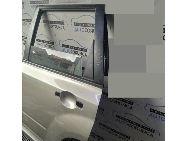 bontott NISSAN X-TRAIL II Bal hátsó Ajtó (Üres lemez)