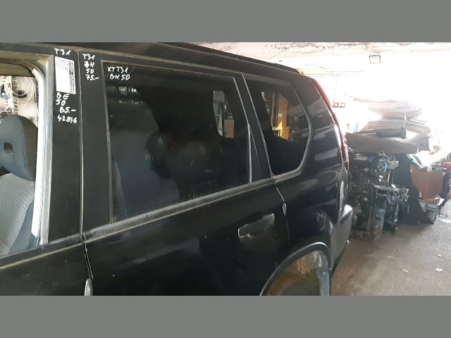 bontott NISSAN X-TRAIL II Bal hátsó Ajtó (Üres lemez)