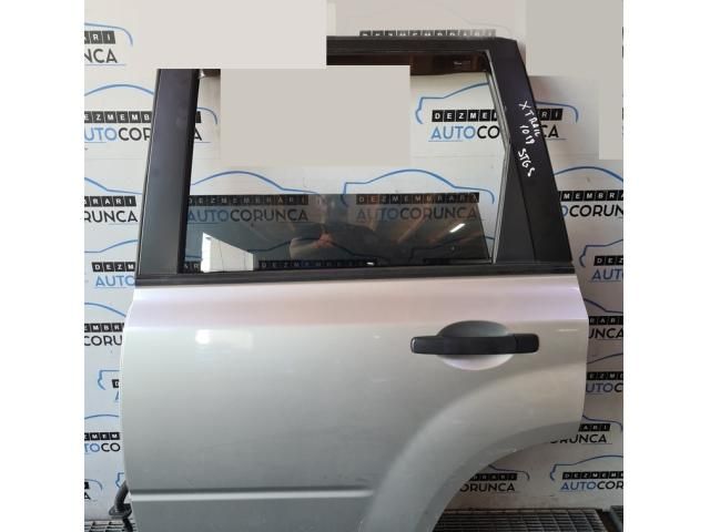 bontott NISSAN X-TRAIL II Bal hátsó Ajtó (Üres lemez)