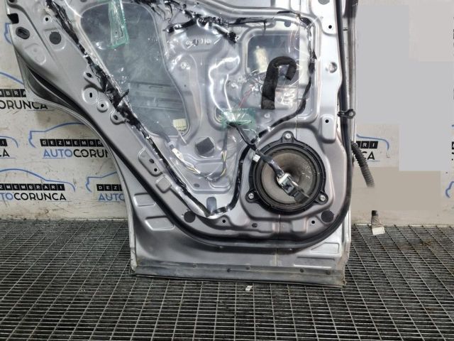 bontott NISSAN X-TRAIL II Bal hátsó Ajtó (Üres lemez)