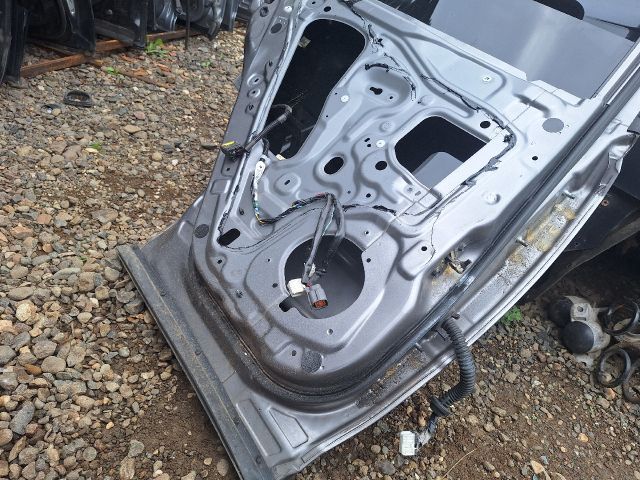 bontott NISSAN X-TRAIL II Bal hátsó Ajtó (Üres lemez)