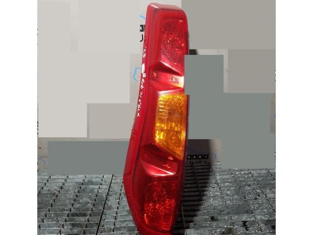bontott NISSAN X-TRAIL II Bal Hátsó Lámpa