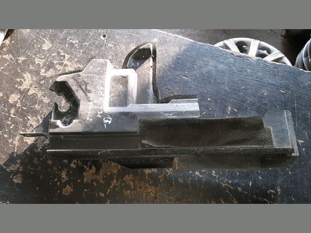 bontott NISSAN X-TRAIL II Bal Hűtő Légterelő