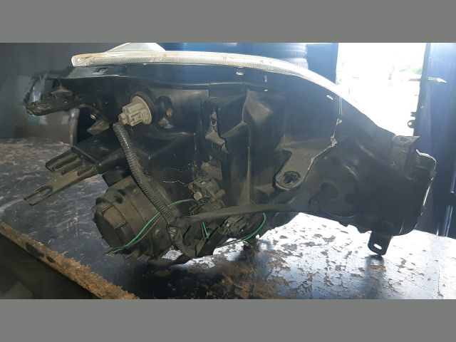 bontott NISSAN X-TRAIL II Bal Xenon Fényszóró