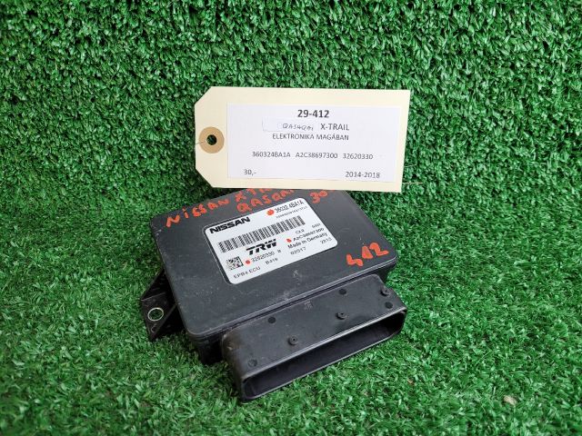 bontott NISSAN X-TRAIL II Elektronika (Magában)