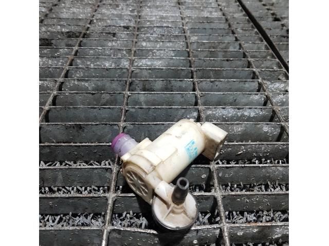 bontott NISSAN X-TRAIL II Első Ablakmosó Szivattyú