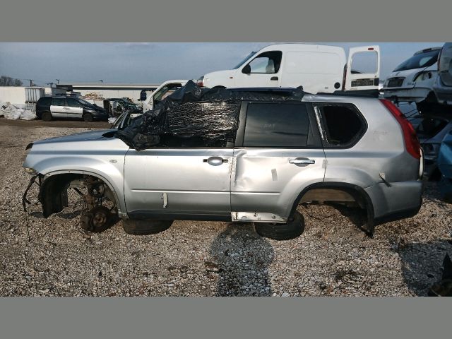 bontott NISSAN X-TRAIL II Első Ablaktörlő Szerkezet