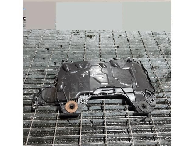 bontott NISSAN X-TRAIL II Felső Hűtőburkolat