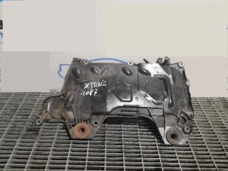 bontott NISSAN X-TRAIL II Felső Hűtőburkolat