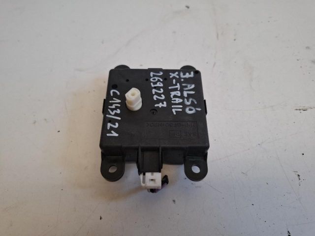 bontott NISSAN X-TRAIL II Fűtés Állító Motor