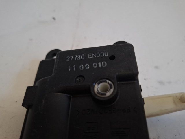 bontott NISSAN X-TRAIL II Fűtés Állító Motor