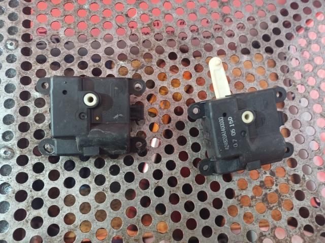 bontott NISSAN X-TRAIL II Fűtés Állító Motor