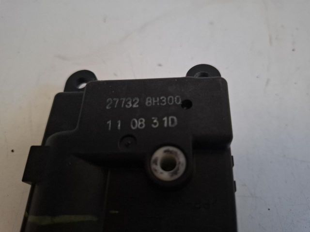 bontott NISSAN X-TRAIL II Fűtés Állító Motor