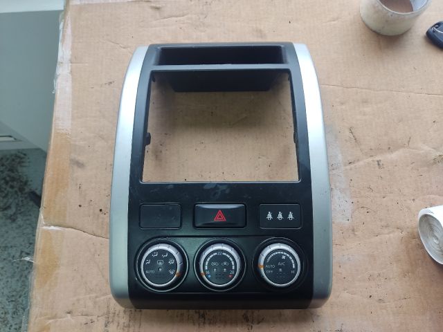 bontott NISSAN X-TRAIL II Fűtéskapcsoló (manuális klímás)