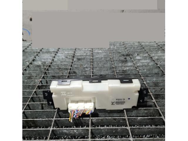 bontott NISSAN X-TRAIL II Fűtéskapcsoló