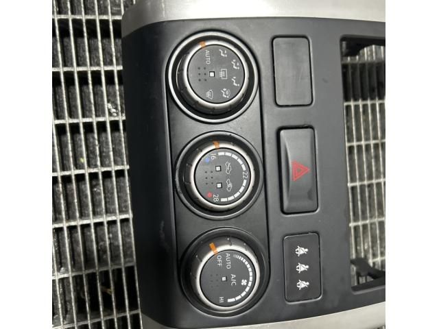 bontott NISSAN X-TRAIL II Fűtéskapcsoló