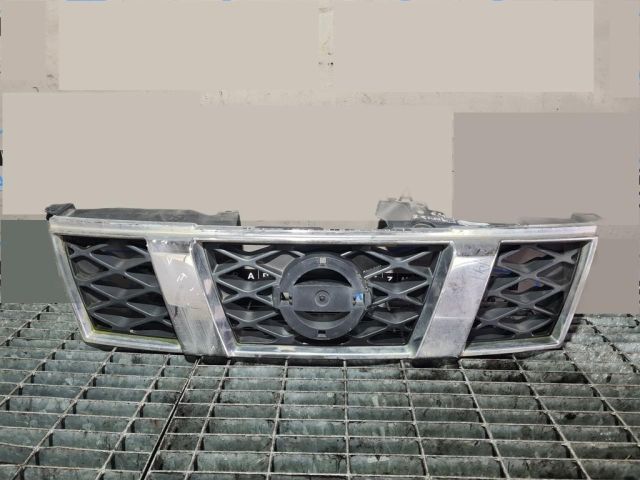bontott NISSAN X-TRAIL II Hűtőrács