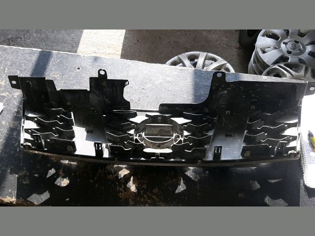 bontott NISSAN X-TRAIL II Hűtőrács