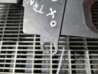 bontott NISSAN X-TRAIL II Hűtőrács