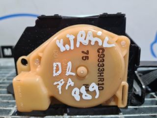 bontott NISSAN X-TRAIL II Jobb első Biztonsági Öv