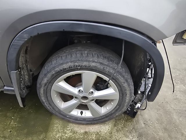 bontott NISSAN X-TRAIL II Jobb első Sárvédő Díszléc