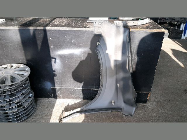 bontott NISSAN X-TRAIL II Jobb első Sárvédő