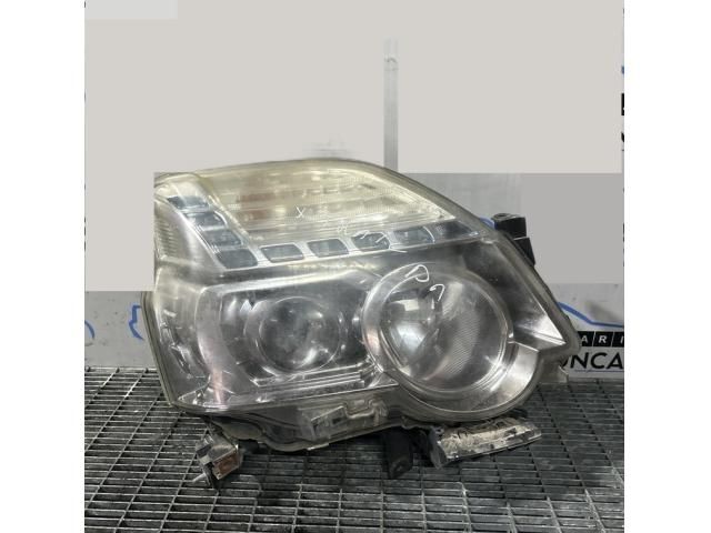 bontott NISSAN X-TRAIL II Jobb Fényszóró