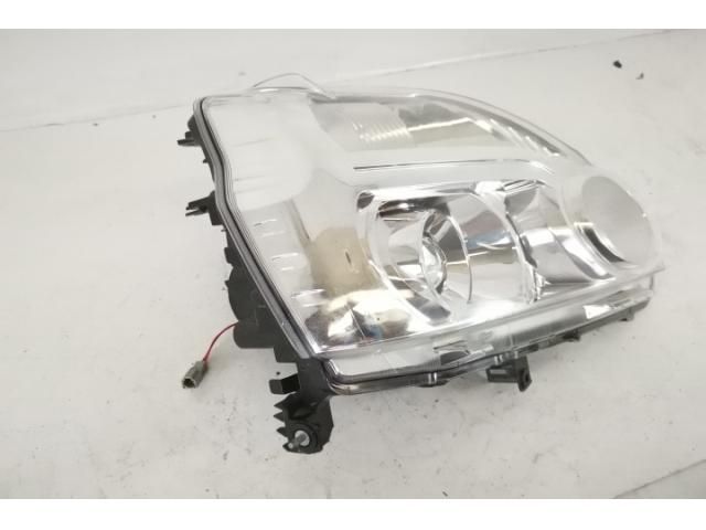 bontott NISSAN X-TRAIL II Jobb Fényszóró