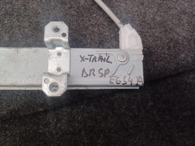 bontott NISSAN X-TRAIL II Jobb hátsó Ablakemelő Szerkezet (Elektromos)