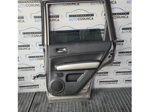 bontott NISSAN X-TRAIL II Jobb hátsó Ajtó (Üres lemez)