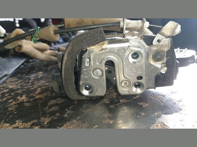 bontott NISSAN X-TRAIL II Jobb hátsó Ajtózár