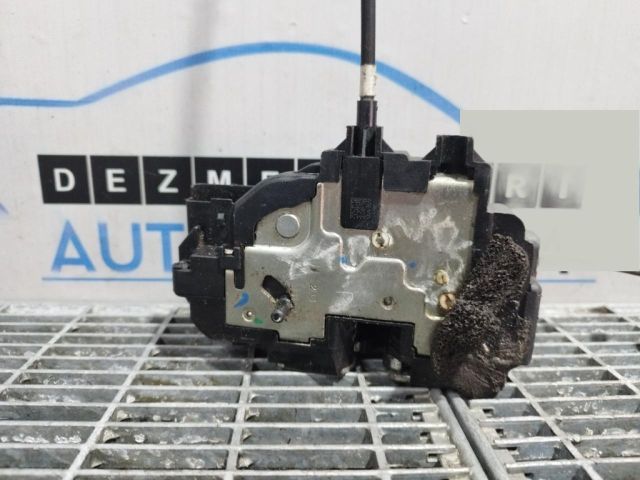 bontott NISSAN X-TRAIL II Jobb hátsó Ajtózár