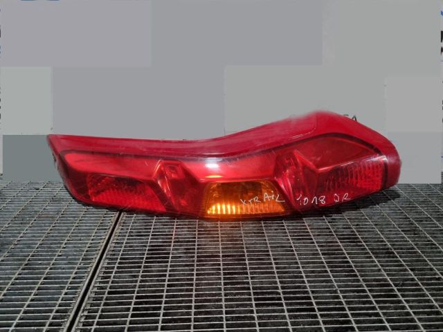 bontott NISSAN X-TRAIL II Jobb Hátsó Lámpa