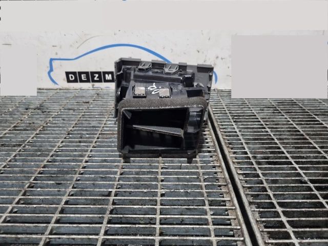 bontott NISSAN X-TRAIL II Jobb Szellőző