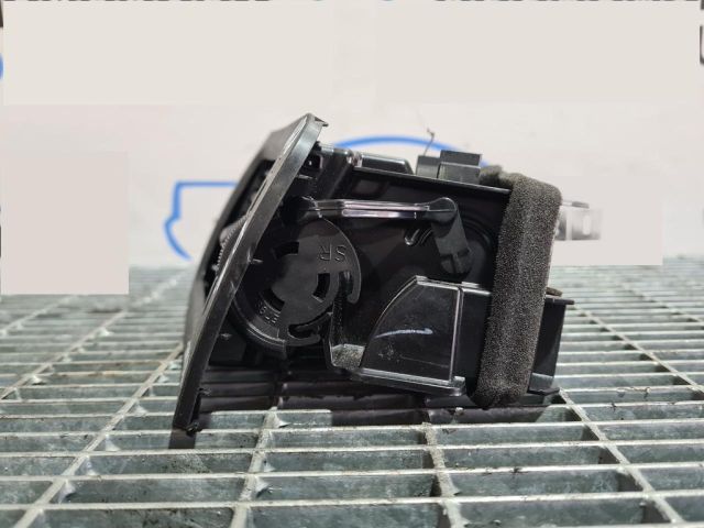 bontott NISSAN X-TRAIL II Jobb Szellőző