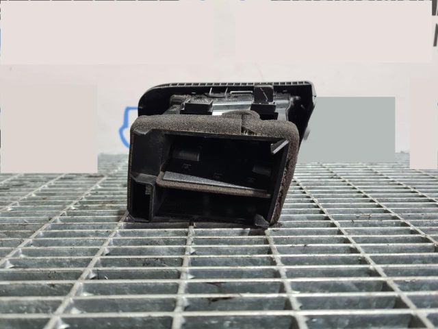 bontott NISSAN X-TRAIL II Jobb Szellőző