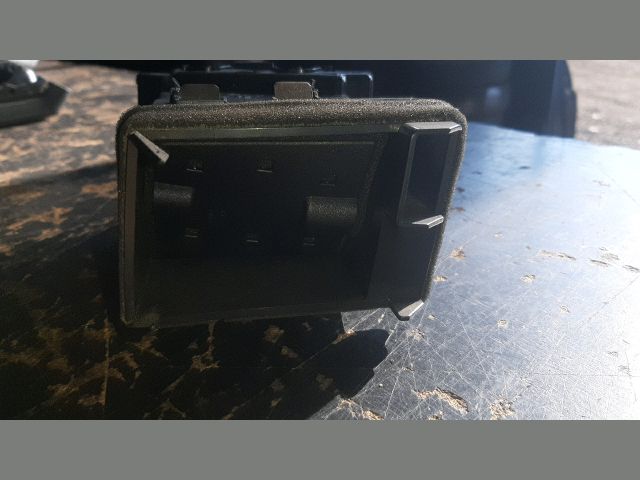 bontott NISSAN X-TRAIL II Jobb Szellőző