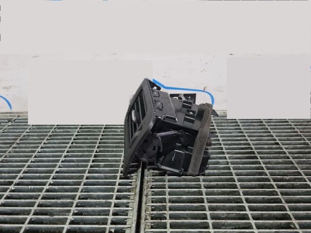 bontott NISSAN X-TRAIL II Jobb Szellőző