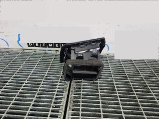 bontott NISSAN X-TRAIL II Jobb Szellőző