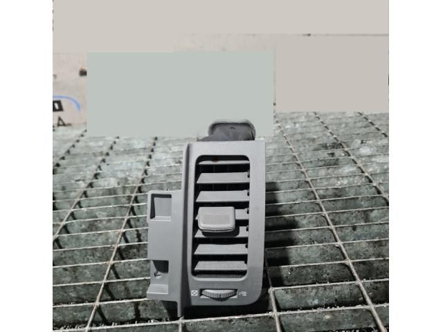 bontott NISSAN X-TRAIL II Középső Szellőző