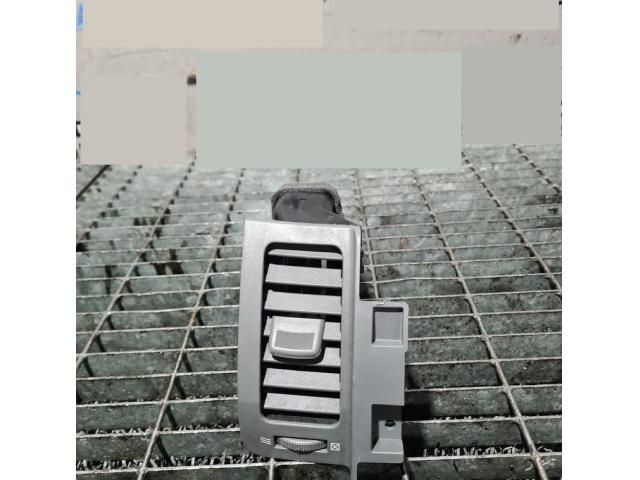 bontott NISSAN X-TRAIL II Középső Szellőző