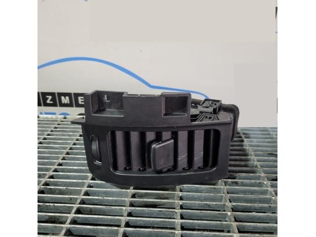 bontott NISSAN X-TRAIL II Középső Szellőző