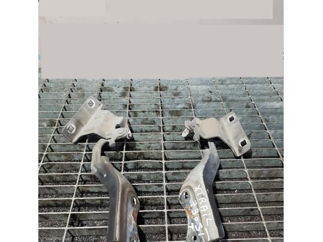 bontott NISSAN X-TRAIL II Motorháztető Zsanér Pár